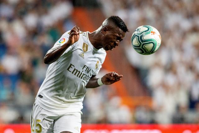 杨瀚森14+15青岛惜败首钢 范子铭14分雷蒙16分